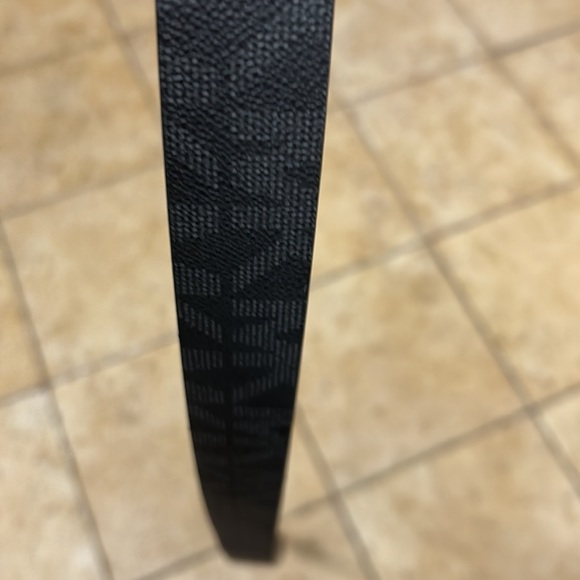 NWT MK reversible belt - Picture 4 of 7